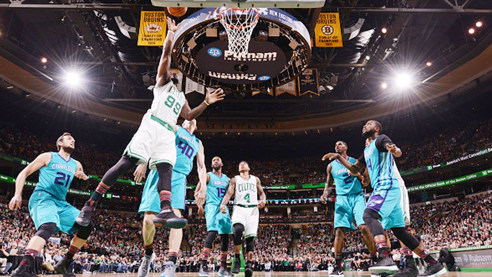 Situasi pertandingan Charlotte Hornets melawan Boston Celtics. Copyright: &copy; Brian Babineau/NBAE via Getty Image